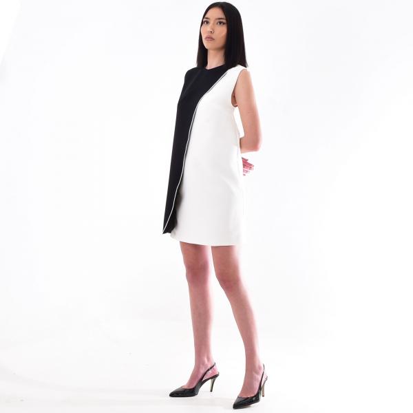 BLACK AND WHITE SLEEVELESS DRESS